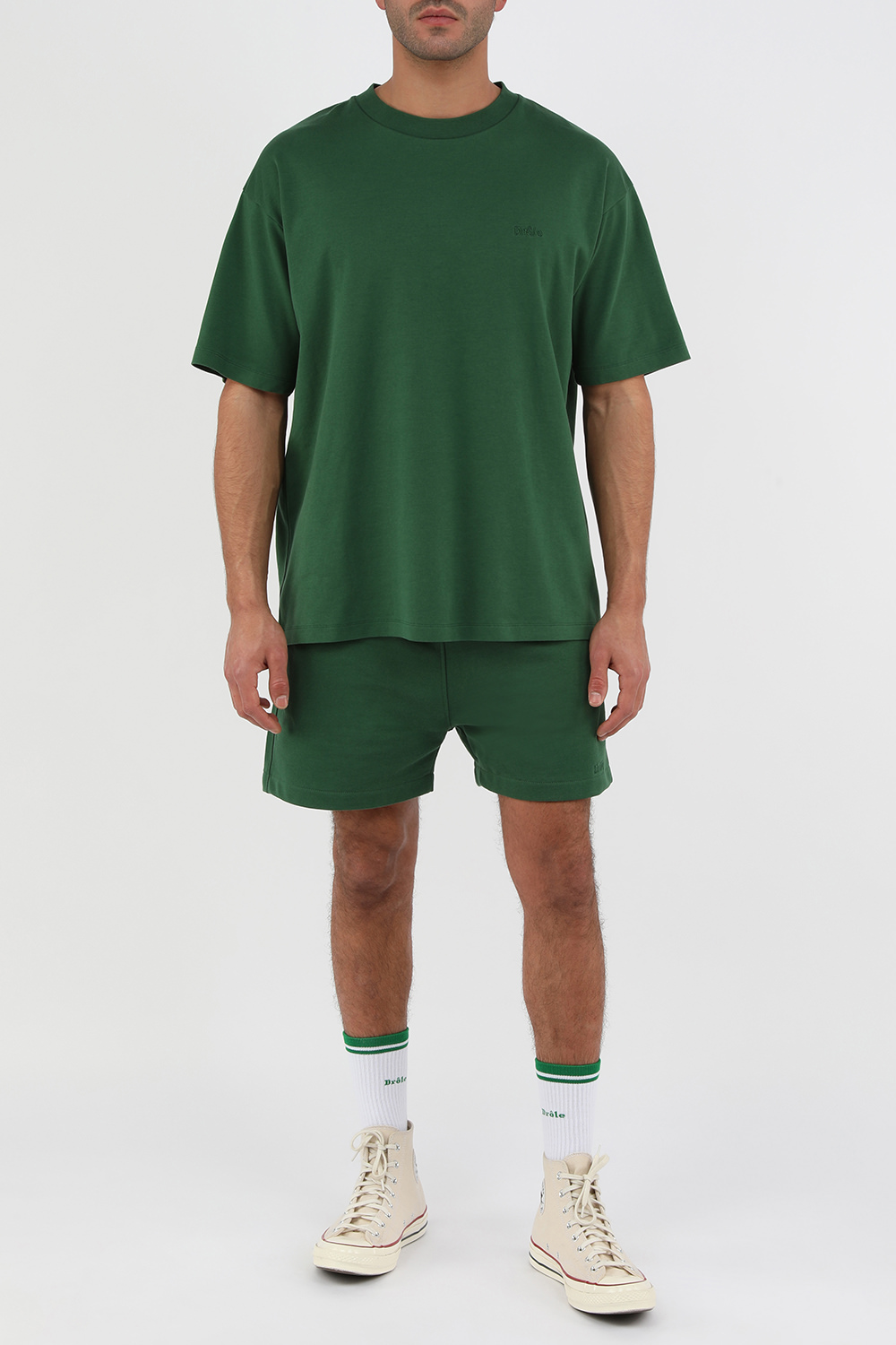 מכנסי ג'וג קצרים ירוקים